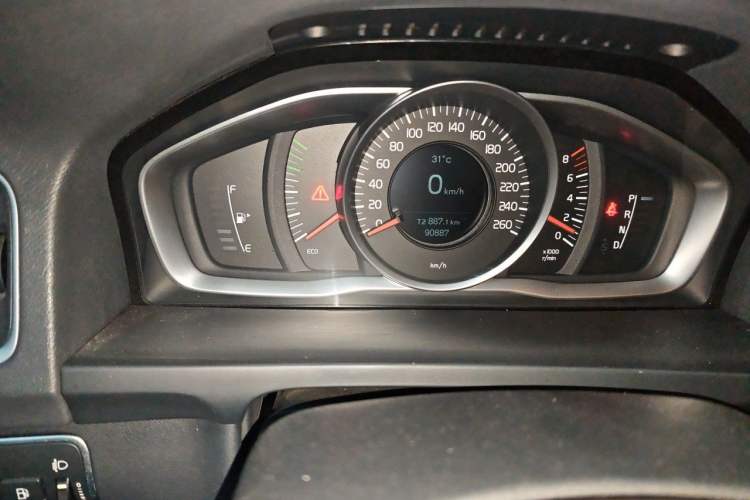 Used Volvo S60 2016 S60L T3 Smart Drive Edition Odometer Close Up