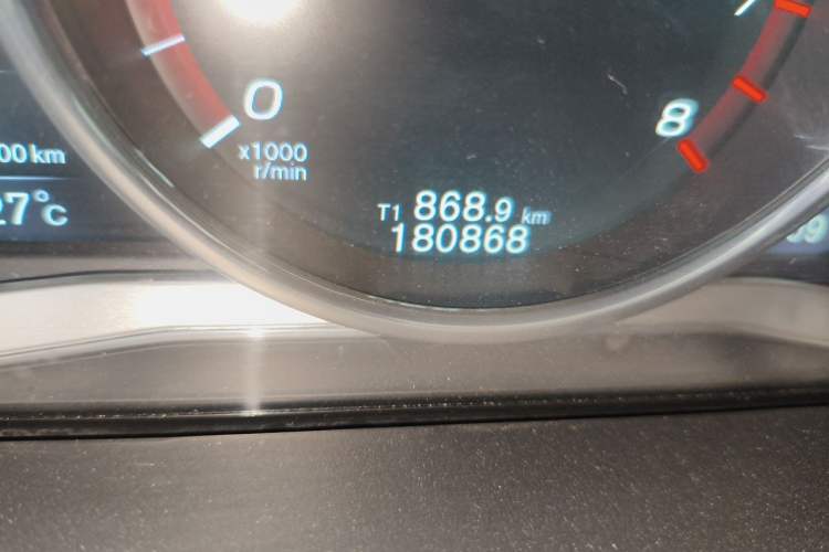 Used Volvo S60 2016 S60L T5 Intelligent Drive Edition Odometer Close Up
