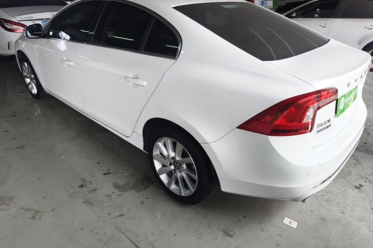 Used Volvo S60 2016 S60L T4 Zhiyuan Edition Rear Left 45 Deg