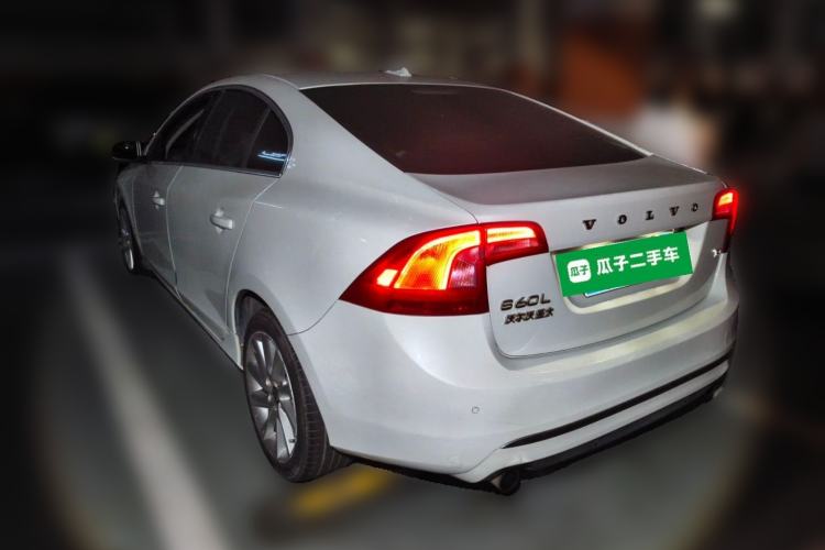 Used Volvo S60 2016 S60L T4 Zhiyuan Edition Rear Left 45 Deg