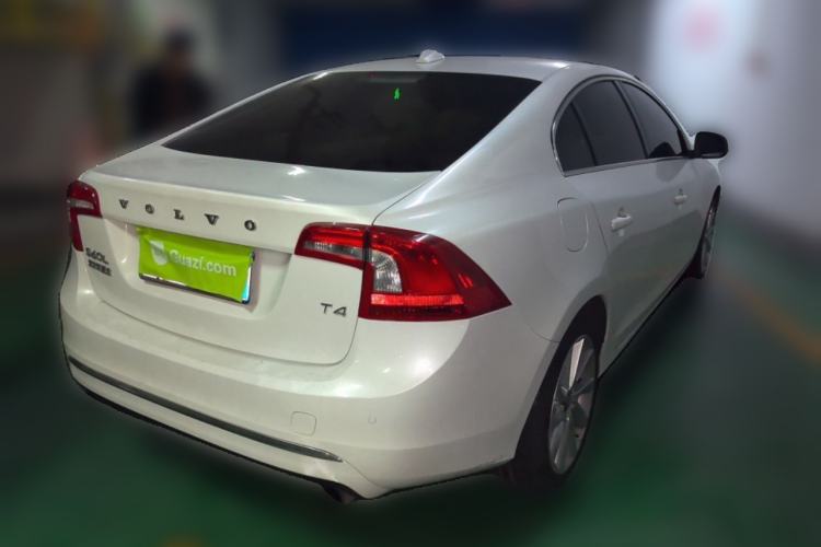 Used Volvo S60 2016 S60L T4 Zhiyuan Edition Rear Right 45 Deg