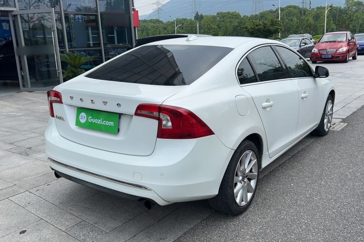 Used Volvo S60 2016 S60L T4 Zhiyuan Edition Rear Right 45 Deg
