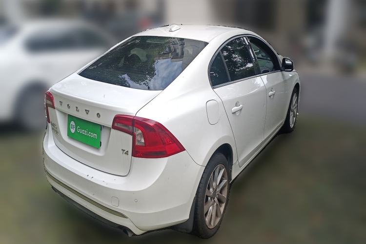 Used Volvo S60 2016 S60L T4 Zhiyuan Edition Rear Right 45 Deg