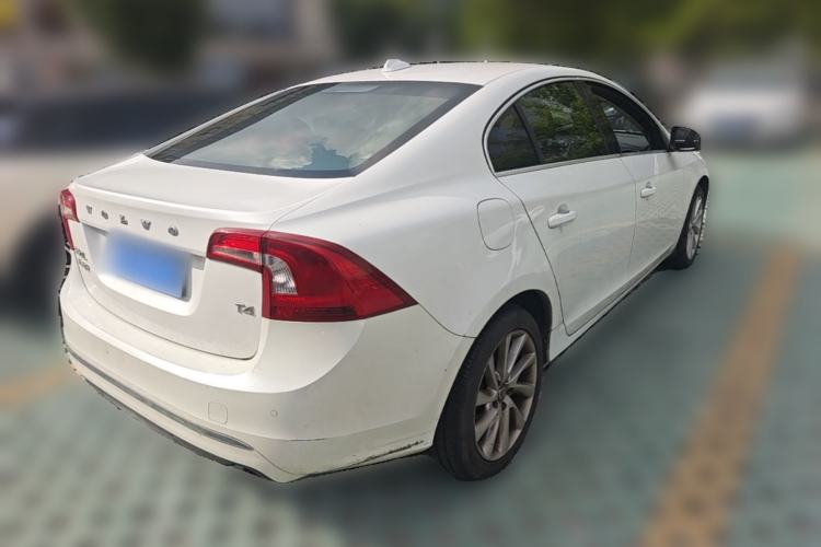 Used Volvo S60 2016 S60L T4 Zhiyuan Edition Rear Right 45 Deg