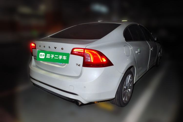 Used Volvo S60 2016 S60L T4 Zhiyuan Edition Rear Right 45 Deg