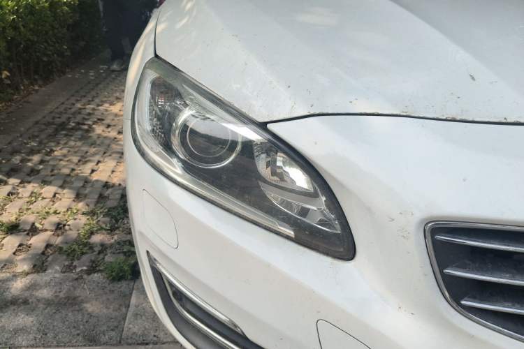 Used Volvo S60 2016 S60L T5 Intelligent Drive Edition Right Front Headlight
