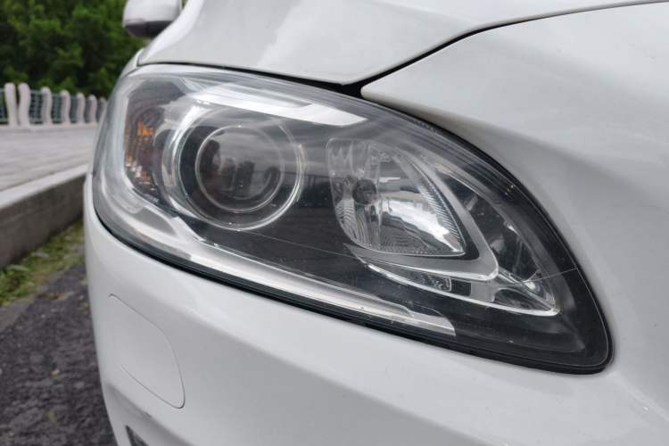 Used Volvo S60 2016 S60L T4 Zhiyuan Edition Right Front Headlight