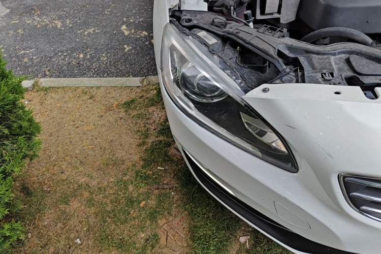 Used Volvo S60 2016 S60L T3 Smart Drive Edition Right Front Headlight
