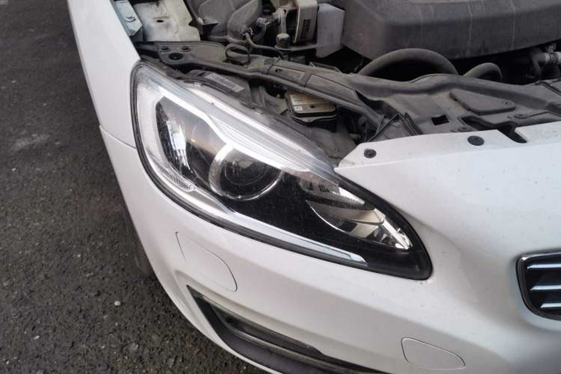 Used Volvo S60 2016 S60L T4 Zhiyuan Edition Right Front Headlight