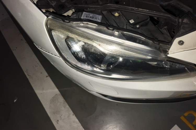 Used Volvo S60 2016 S60L T4 Zhiyuan Edition Right Front Headlight