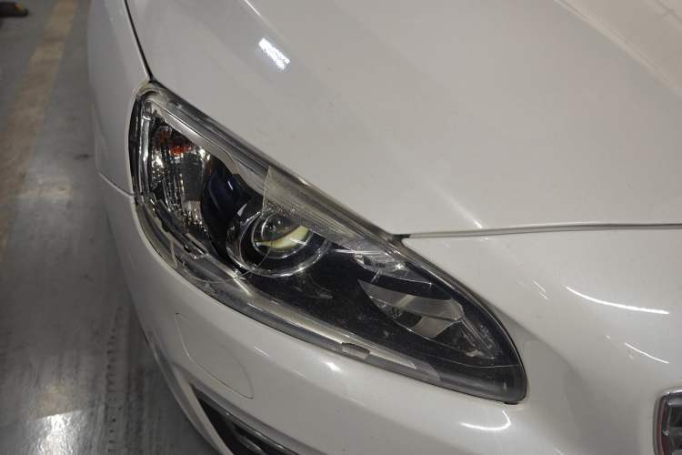 Used Volvo S60 2016 S60L T4 Zhiyuan Edition Right Front Headlight