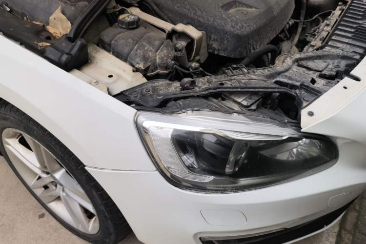 Used Volvo S60 2016 S60L T5 Intelligent Drive Edition Right Front Headlight