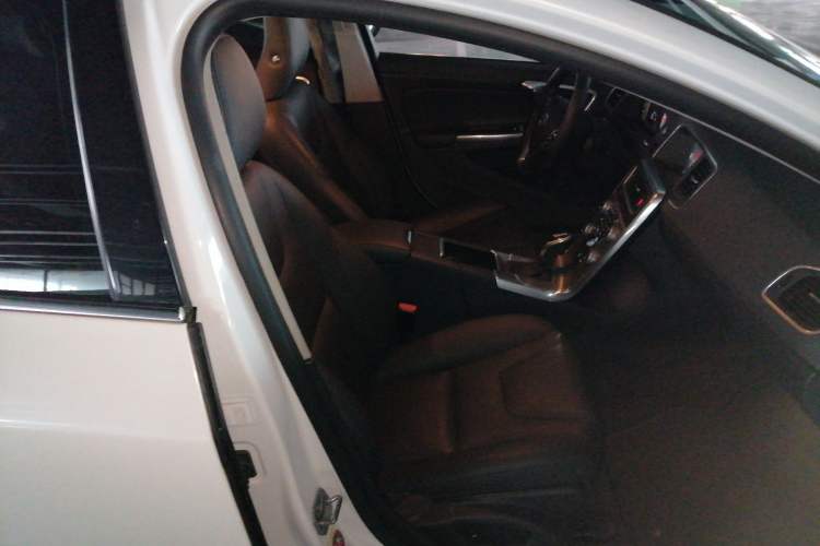 Used Volvo S60 2016 S60L T4 Zhiyuan Edition Right Front Seat