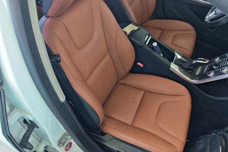 Used Volvo S60 2016 S60L T5 Intelligent Drive Edition Right Front Seat