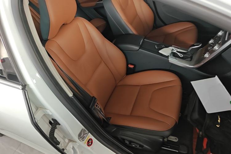 Used Volvo S60 2016 S60L T4 Zhiyuan Edition Right Front Seat