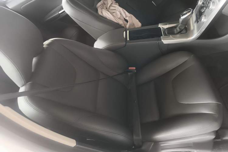 Used Volvo S60 2016 S60L T4 Zhiyuan Edition Right Front Seat