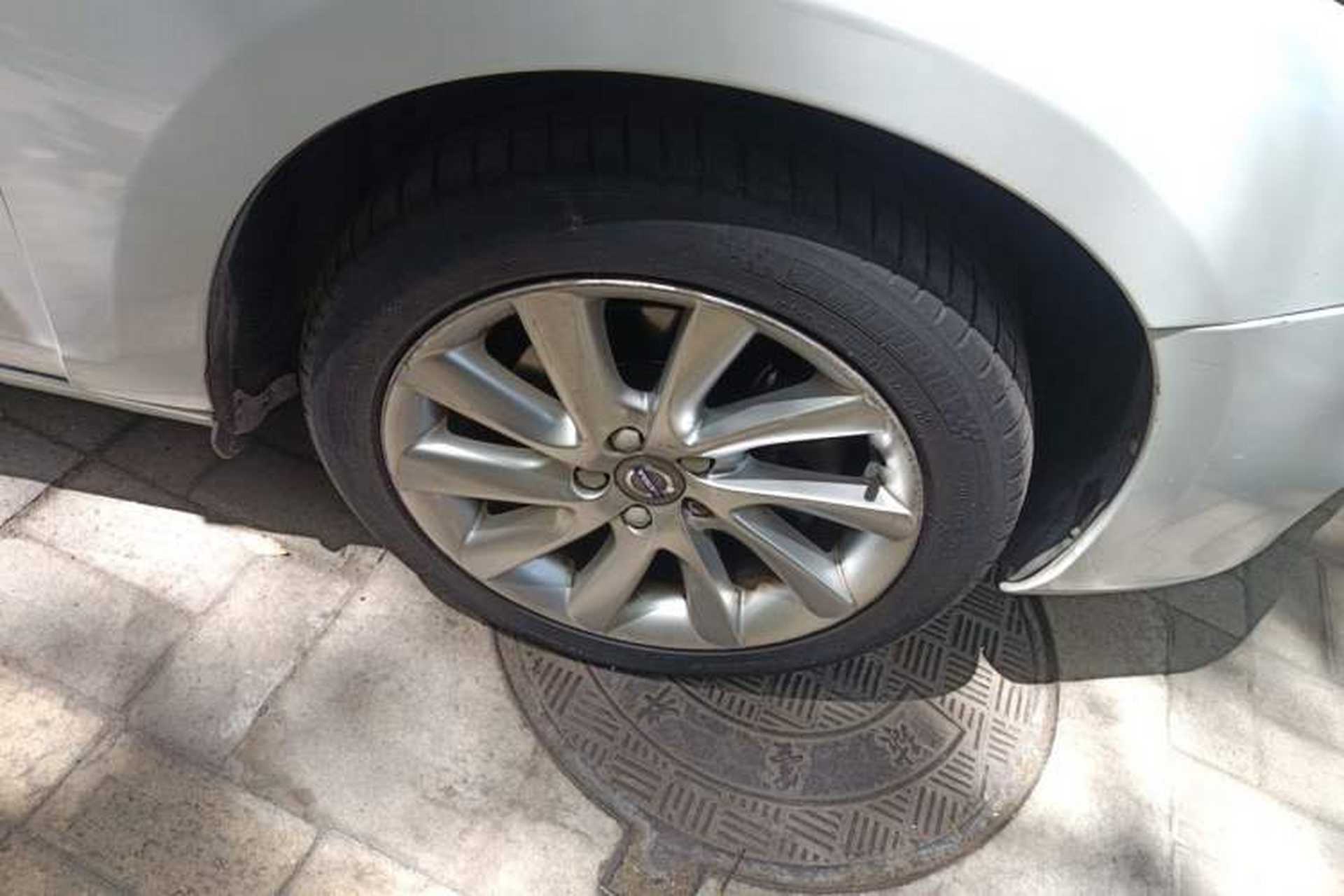 Used Volvo S60 2016 S60L T4 Zhiyuan Edition Right Front Wheel Hub