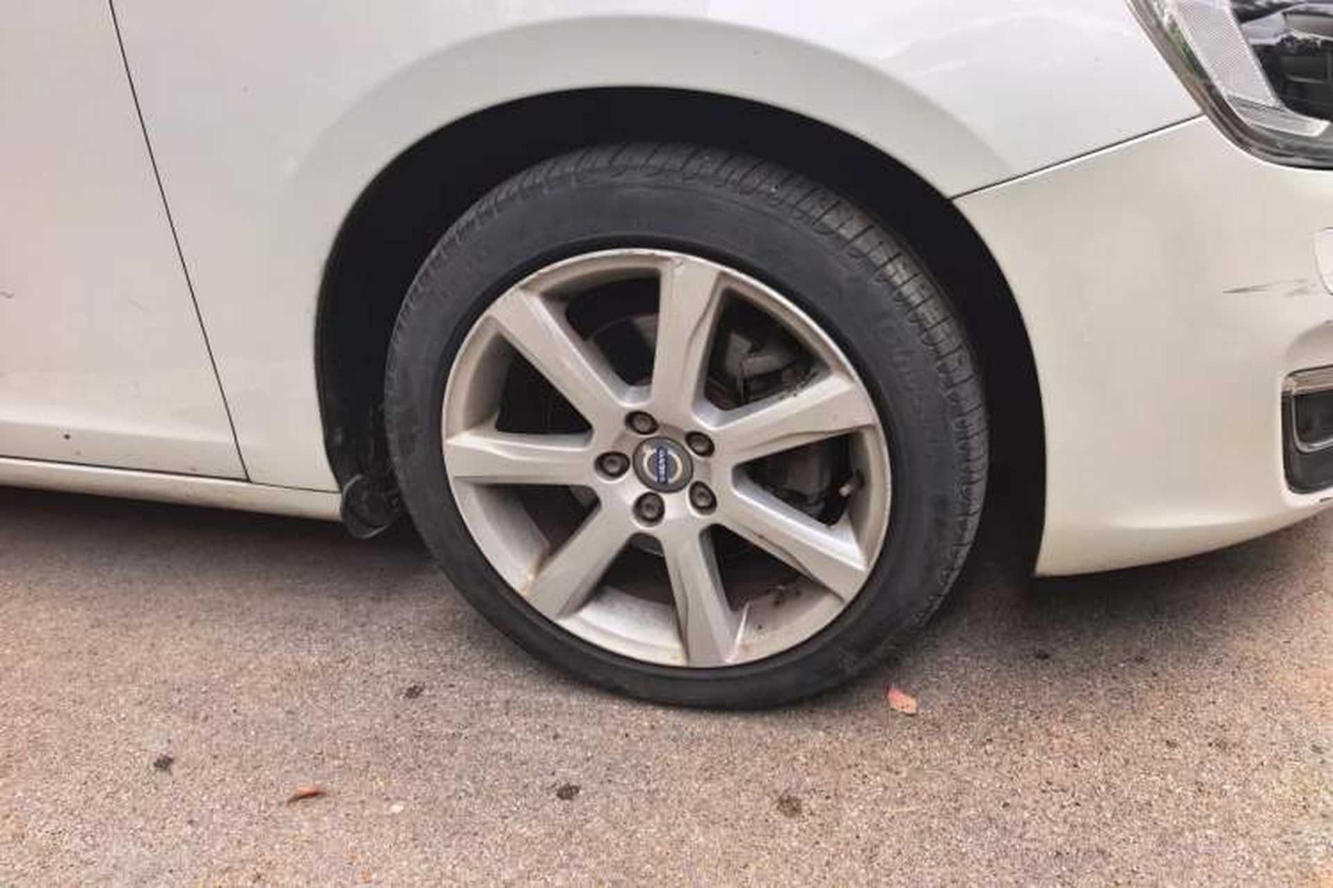 Used Volvo S60 2016 S60L T5 Intelligent Drive Edition Right Front Wheel Hub