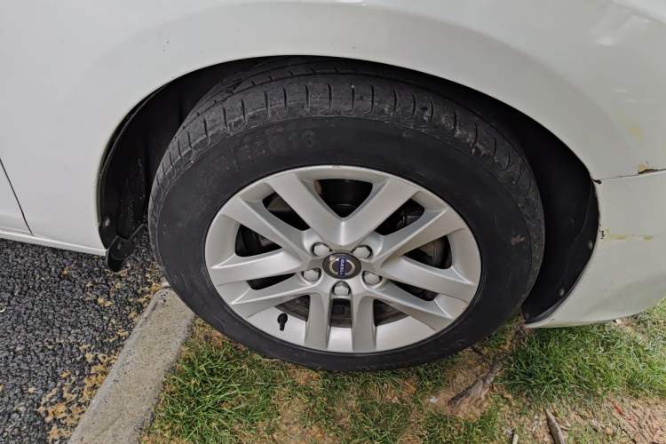 Used Volvo S60 2016 S60L T3 Smart Drive Edition Right Front Wheel Hub