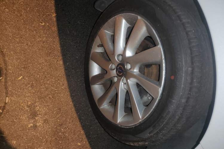 Used Volvo S60 2016 S60L T4 Zhiyuan Edition Right Front Wheel Hub