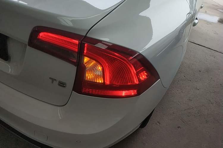 Used Volvo S60 2016 S60L T5 Intelligent Drive Edition Right Rear Taillight