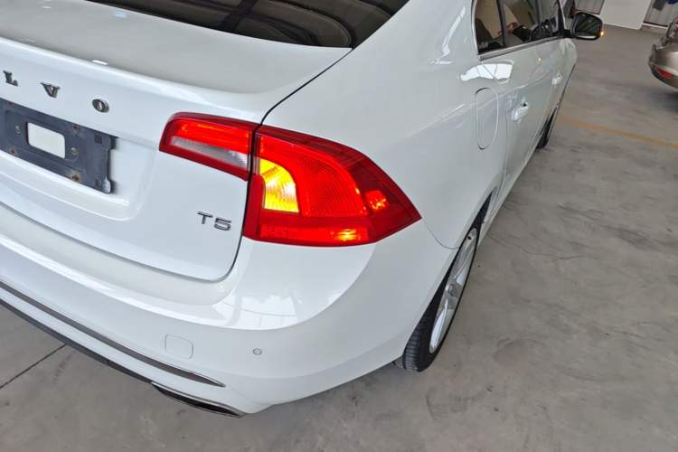 Used Volvo S60 2016 S60L T5 Intelligent Drive Edition Right Rear Taillight