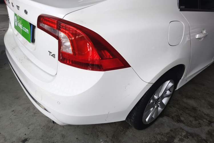 Used Volvo S60 2016 S60L T4 Zhiyuan Edition Right Rear Taillight