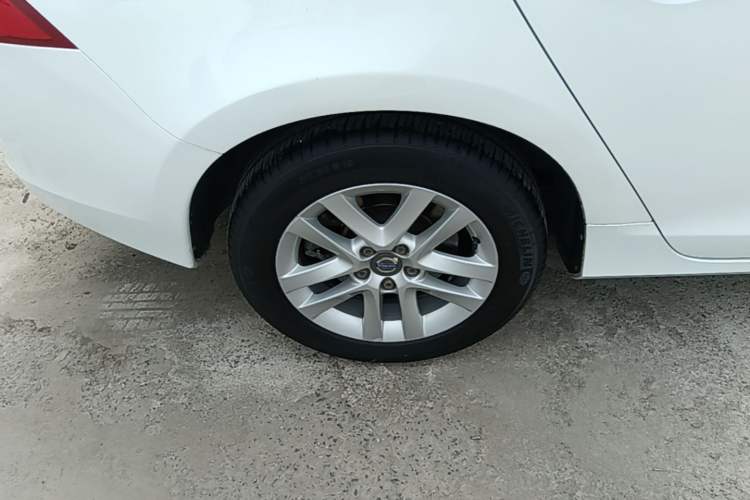 Used Volvo S60 2016 S60L T3 Smart Drive Edition Right Rear Wheel Hub