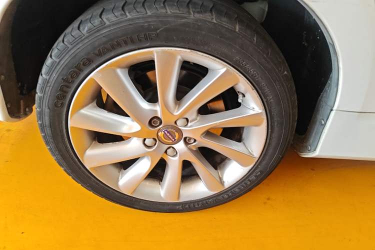 Used Volvo S60 2016 S60L T4 Zhiyuan Edition Right Rear Wheel Hub