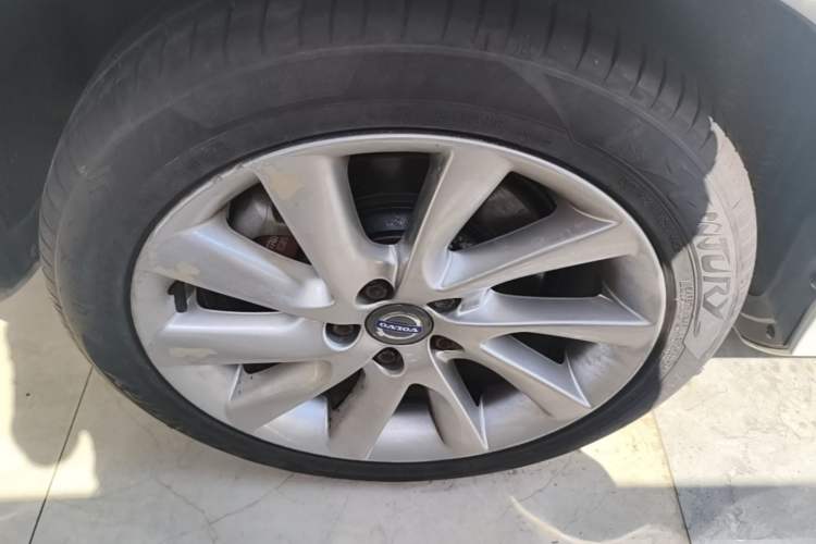 Used Volvo S60 2016 S60L T4 Zhiyuan Edition Right Rear Wheel Hub