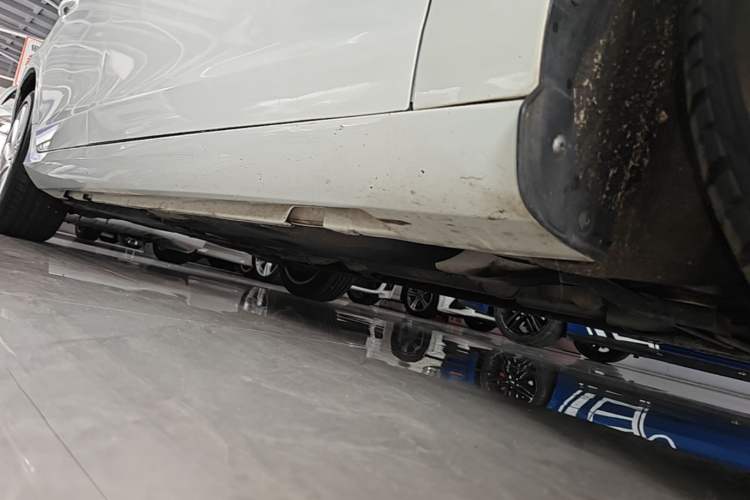 Used Volvo S60 2016 S60L T4 Zhiyuan Edition Right Side Sill