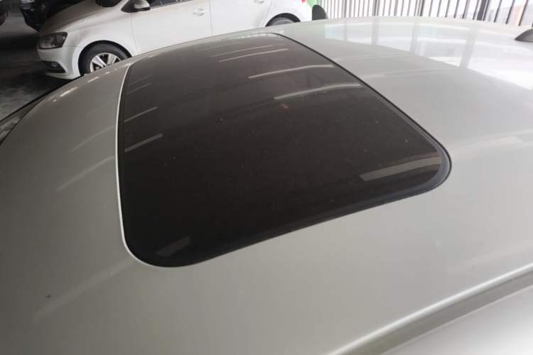 Used Volvo S60 2016 S60L T4 Zhiyuan Edition Roof
