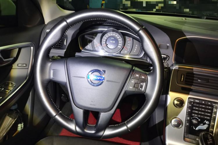 Used Volvo S60 2016 S60L T3 Smart Drive Edition Steering Wheel