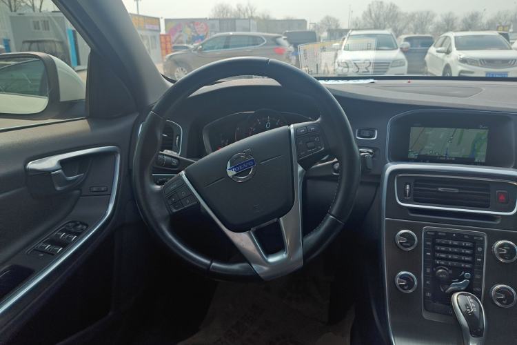 Used Volvo S60 2016 S60L T5 Intelligent Drive Edition Steering Wheel