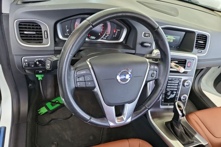 Used Volvo S60 2016 S60L T5 Intelligent Drive Edition Steering Wheel