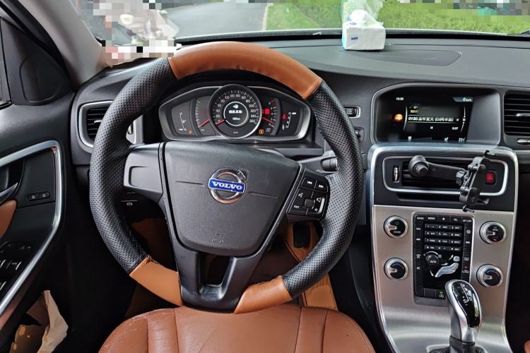 Used Volvo S60 2016 S60L T3 Smart Drive Edition Steering Wheel