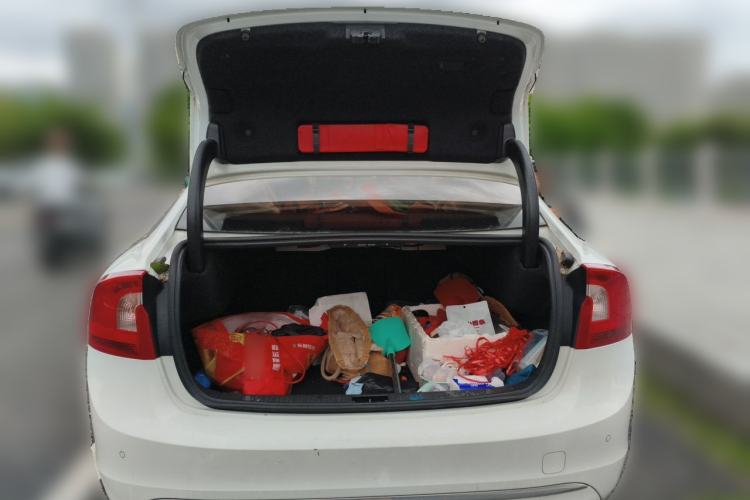 Used Volvo S60 2016 S60L T4 Zhiyuan Edition Trunk