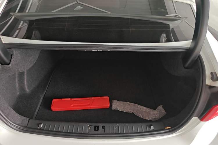 Used Volvo S60 2016 S60L T4 Zhiyuan Edition Trunk