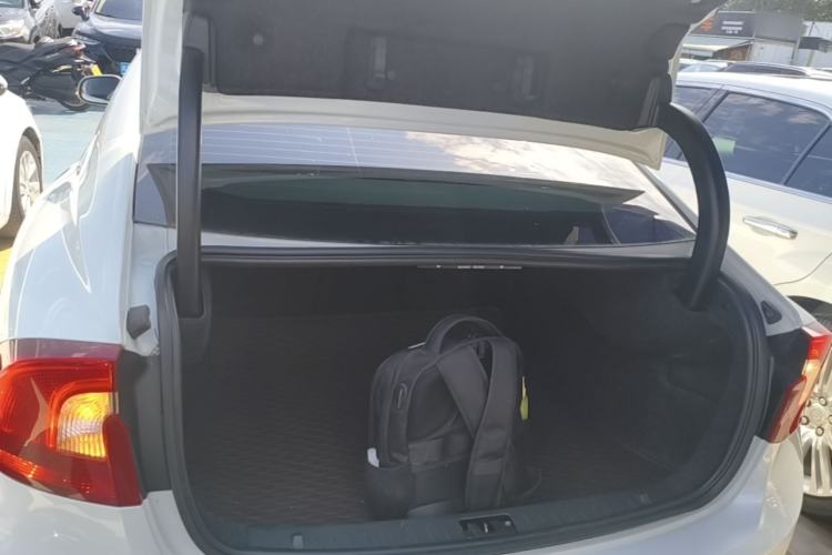 Used Volvo S60 2016 S60L T4 Zhiyuan Edition Trunk