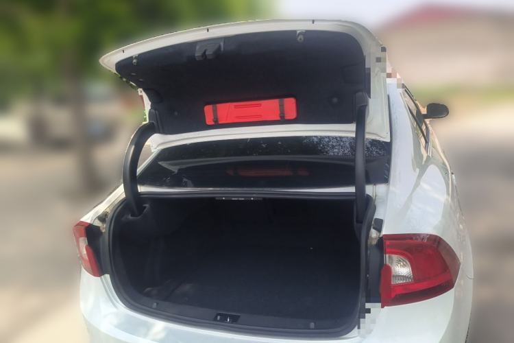 Used Volvo S60 2016 S60L T4 Zhiyuan Edition Trunk