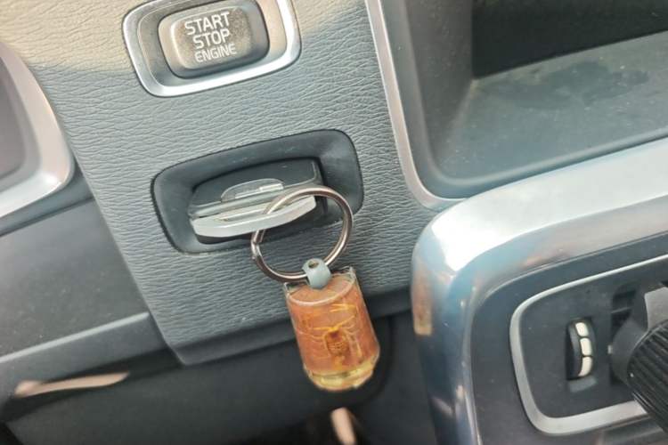 Used Volvo S60 2016 S60L T4 Zhiyuan Edition Vehicle Key
