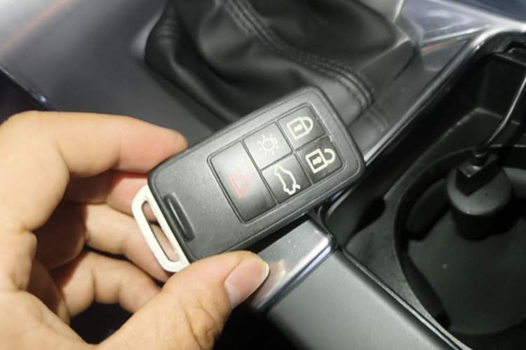Used Volvo S60 2016 S60L T4 Zhiyuan Edition Vehicle Key