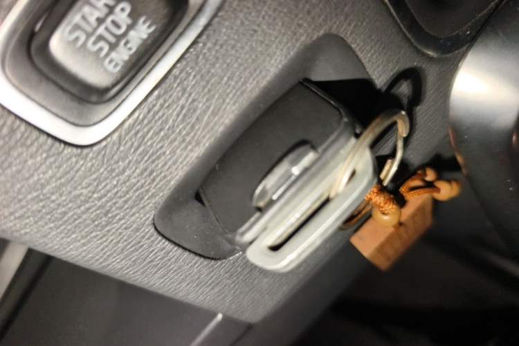 Used Volvo S60 2016 S60L T4 Zhiyuan Edition Vehicle Key