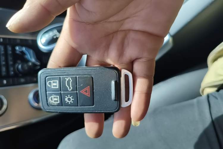 Used Volvo S60 2016 S60L T4 Zhiyuan Edition Vehicle Key