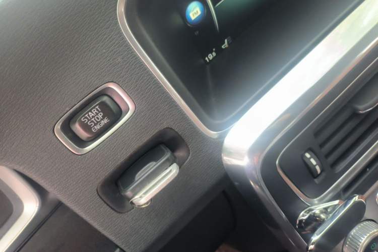 Used Volvo S60 2016 S60L T4 Zhiyuan Edition Vehicle Key