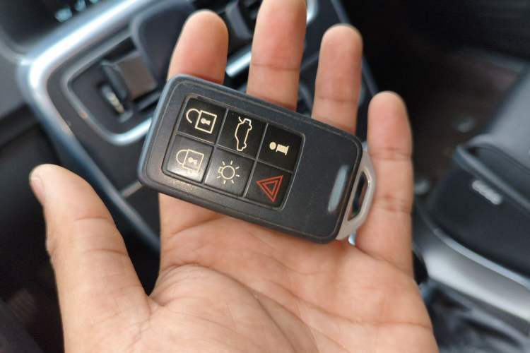 Used Volvo S60 2016 S60L T5 Intelligent Drive Edition Vehicle Key