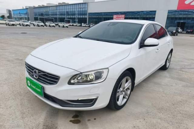Ojetý Volvo S60 2016 S60L T5 Intelligent Drive Edition