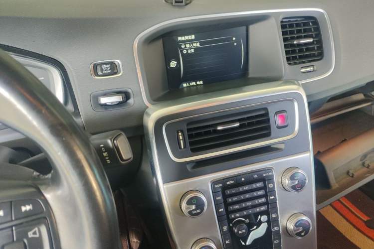 Used Volvo S60 2016 S60L T4 Zhiyuan Edition Audio And AC Panel