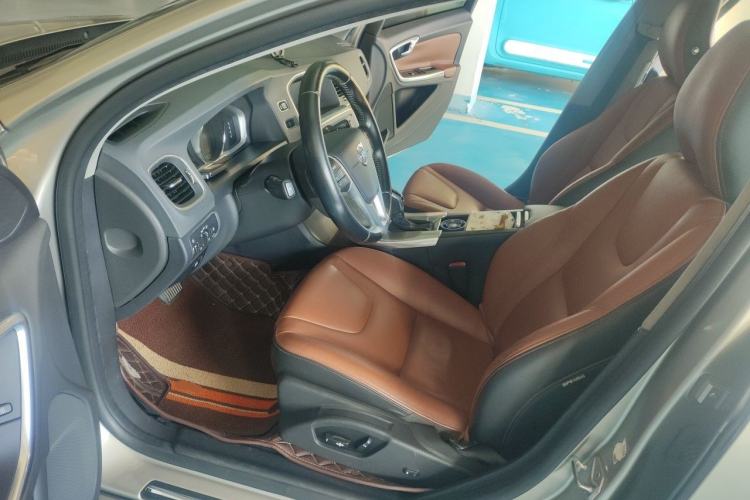 Used Volvo S60 2016 S60L T4 Zhiyuan Edition Driver Seat