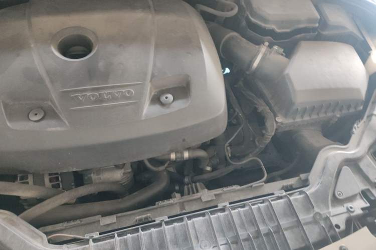 Used Volvo S60 2016 S60L T4 Zhiyuan Edition Engine Bay Left